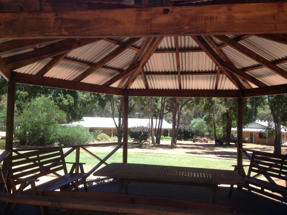 Travellers Rest Motel Mundaring 外观 照片